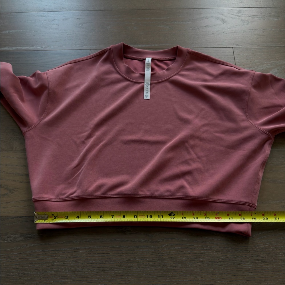 Lululemon Softstreme Cropped Crew Womens 6 Pink Oversized Pullover - Picture 4 of 9